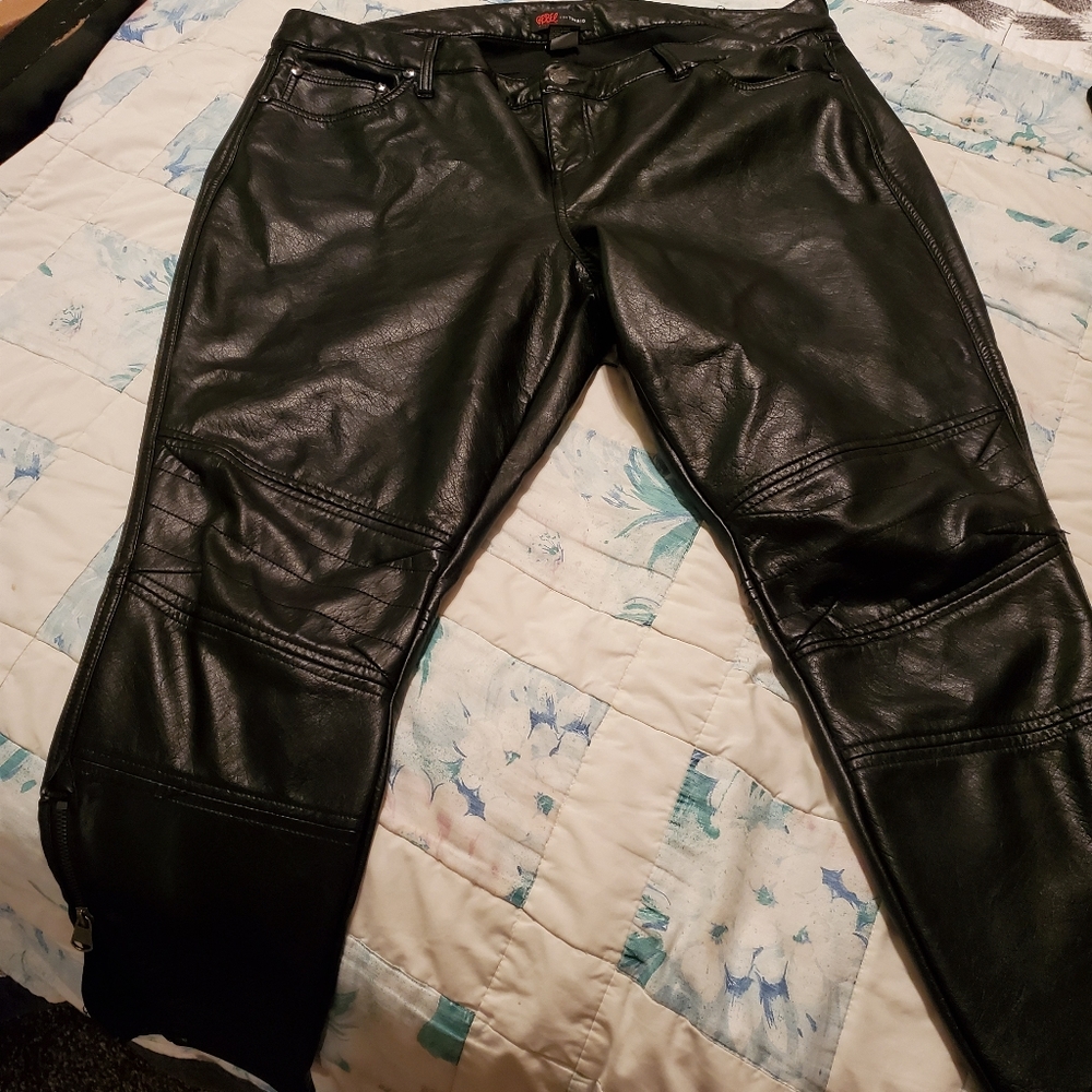Rebel Wilson for Torrid black faux leather pants.